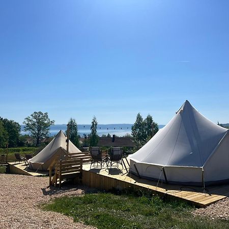 Vaettervy Glamping Hotel Habo ภายนอก รูปภาพ