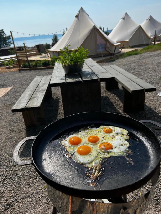 Vaettervy Glamping Hotel Habo ภายนอก รูปภาพ