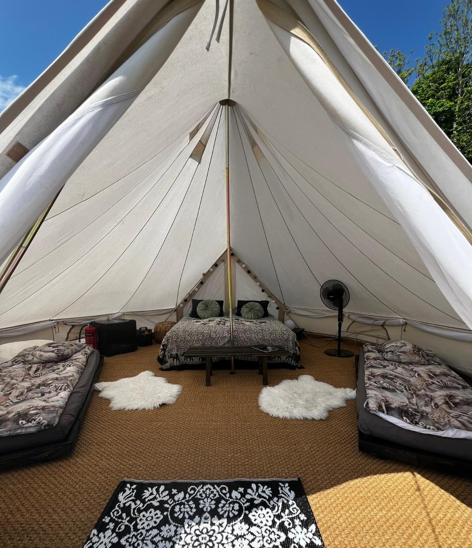 Vaettervy Glamping Hotel Habo ภายนอก รูปภาพ