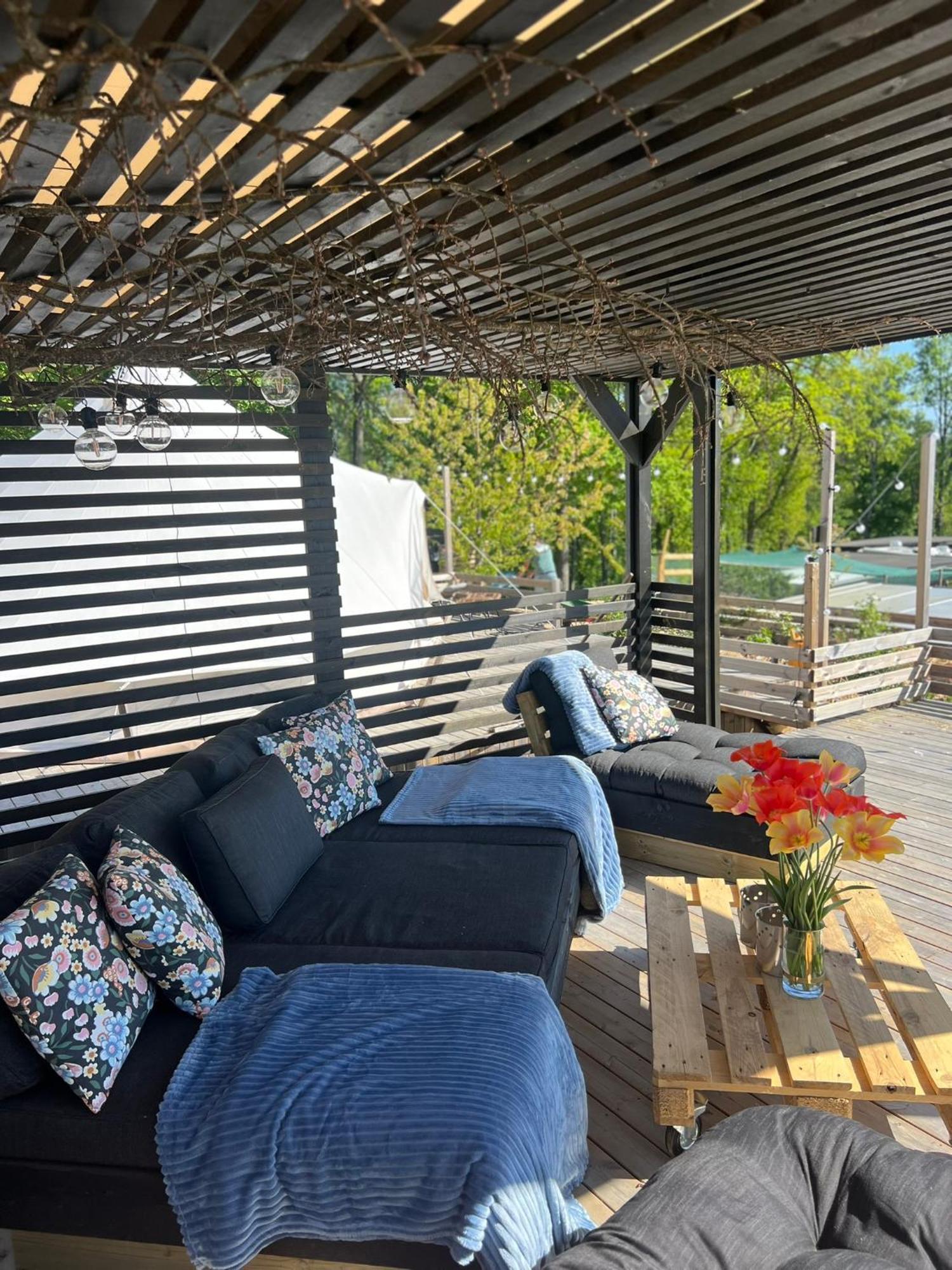 Vaettervy Glamping Hotel Habo ภายนอก รูปภาพ